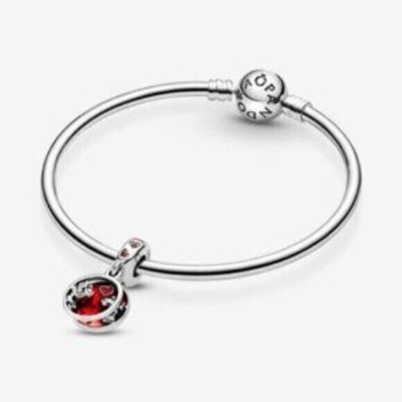 Pandora Disney Mickey Mouse & Minnie Mouse Love and Kisses Dangle Charm - Picture 3 of 5
